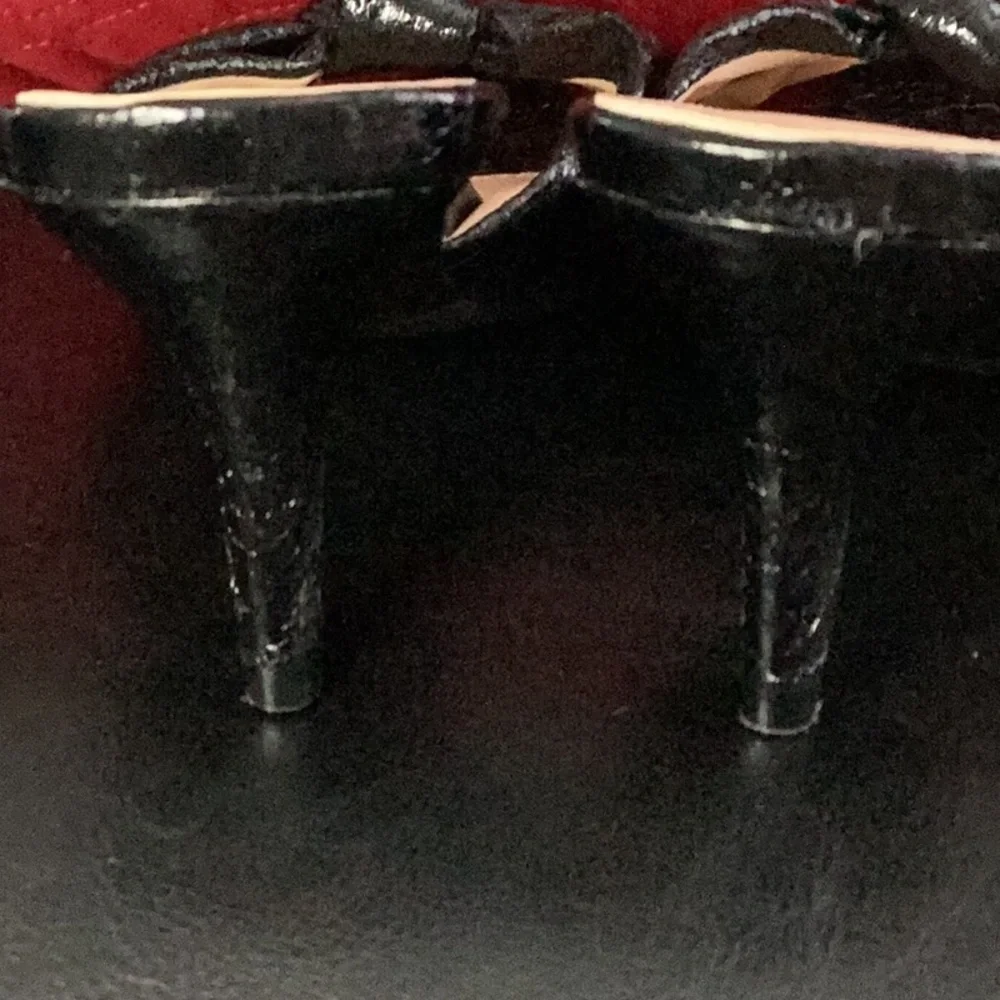 crinkle point heels worn once  fits like 8 plt